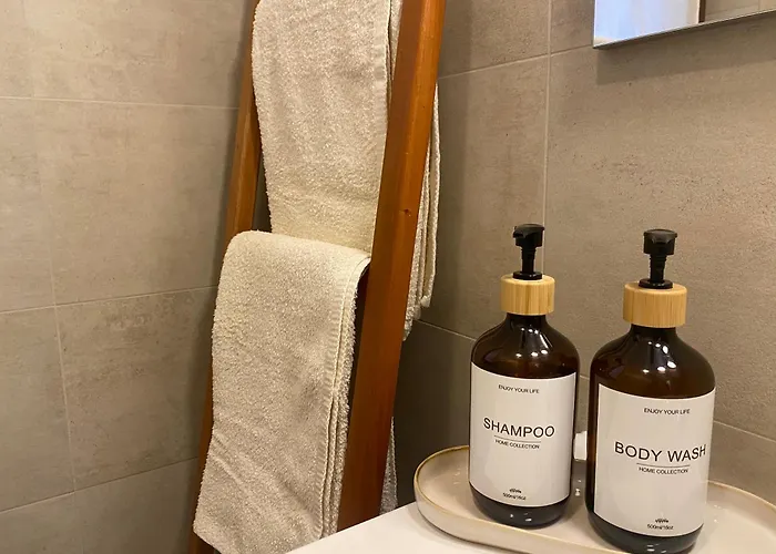 Camille Garden - Free Park Lägenhet